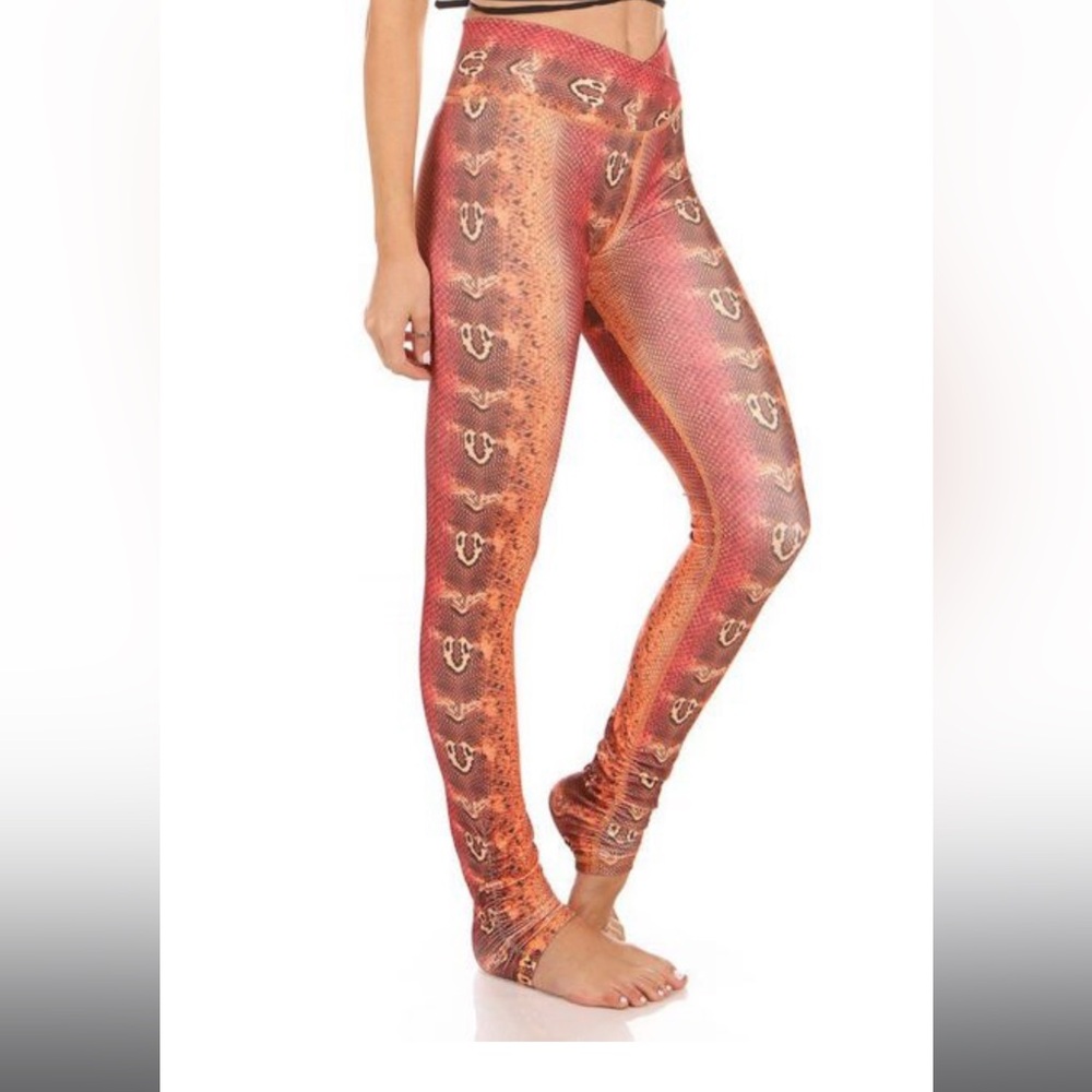 Mika Yoga Wear Fiery Snake Print Leggings